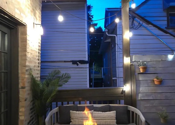 Spacious 4br With Outdoor Oasis
