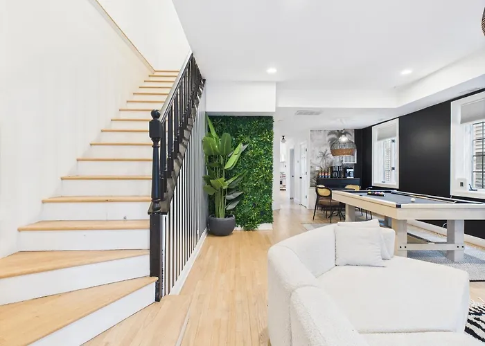 Spacious 4br With Outdoor Oasis * Chicago