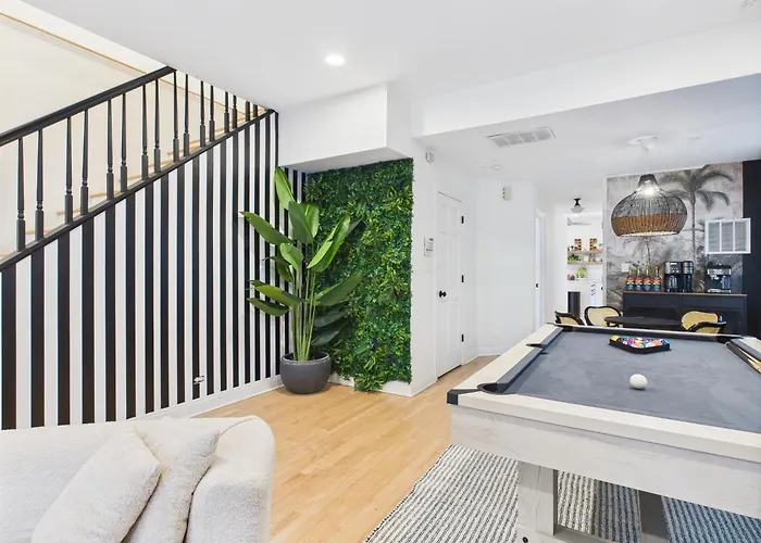 Apartment Spacious 4br With Outdoor Oasis Chicago
