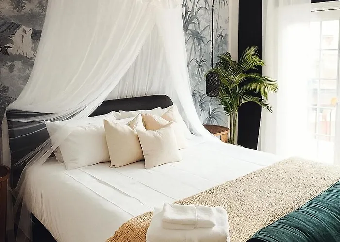 Spacious 4br With Outdoor Oasis Apartment Chicago